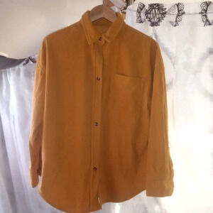 Unisex shirt size small ( bag P )